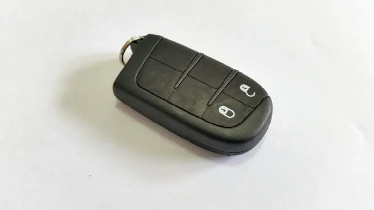 Télécommande pour FIAT Freemont Keyless programmé en atelier nella sede de ROMA
