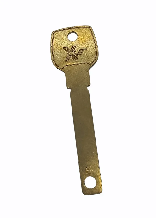 KEY E